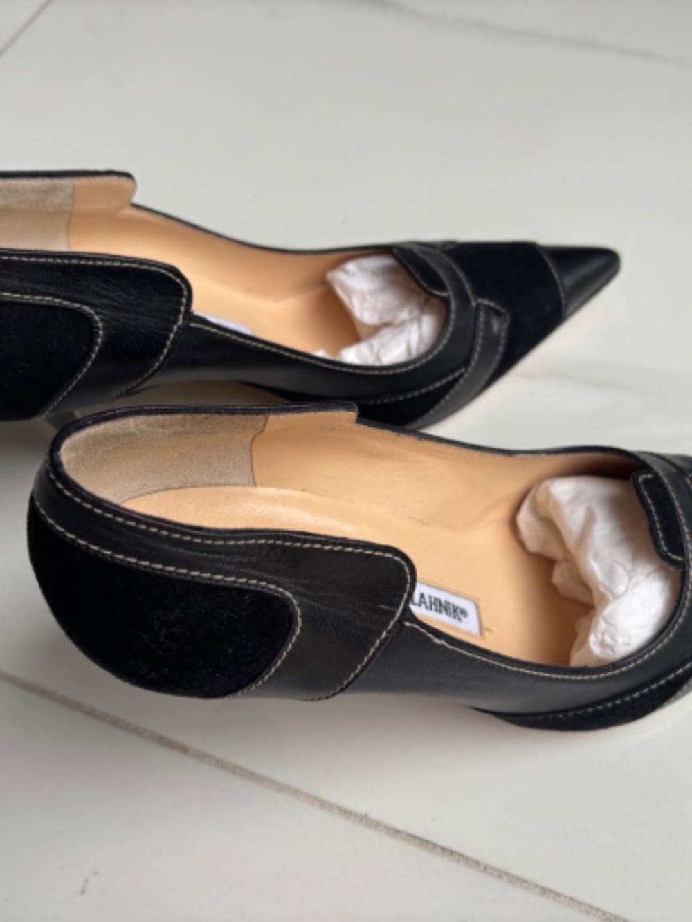 Manolo Blahnik DIAREK GADAMES7 Suede Leather Black Pumps 36.5 (US 6.5) - Picture 8 of 9